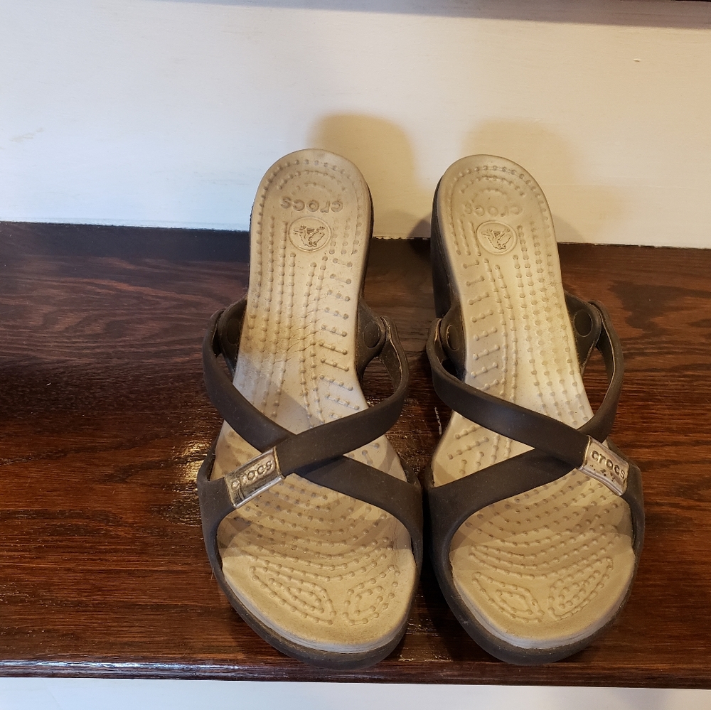 Crocs high heel slide on sandals- 7W